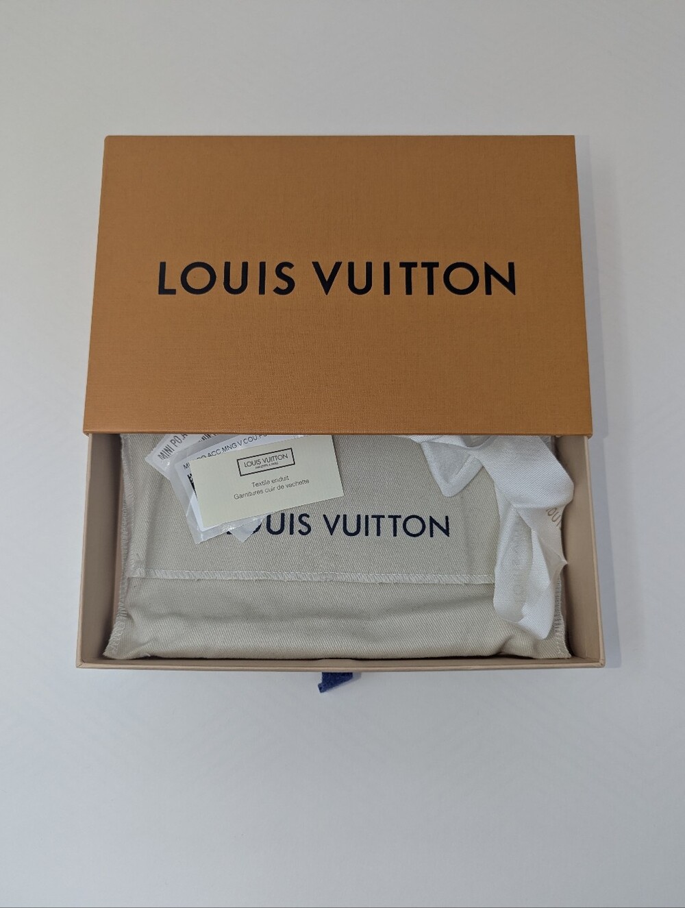 LV Monogram Mini Pochette Accessoires Christmas Holiday Edition 2019 - Picture 9 of 9